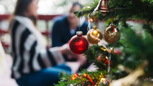 Oh, fire hazard! Oh, fire hazard! Keep your home safe with these preventative tips for your Christmas tree this season: